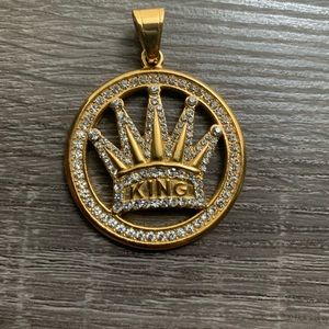 Gold pendant